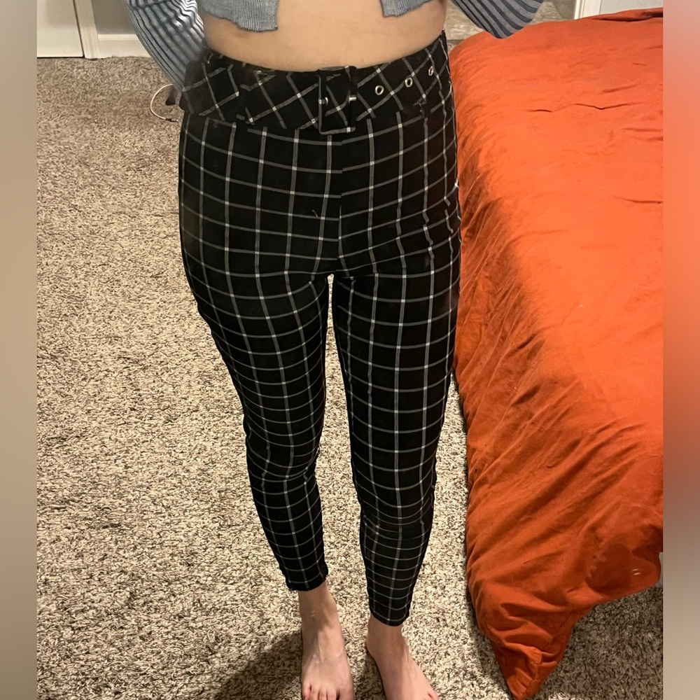 Forever 21 black checked legging - super stretchy